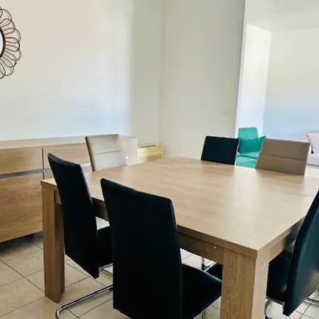 Bright House In Comfort Up To 6! Сasa de vacaciones Périgny