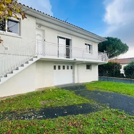 Bright House In Comfort Up To 6!