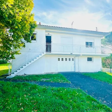 Bright House In Comfort Up To 6! Vakantiehuis *