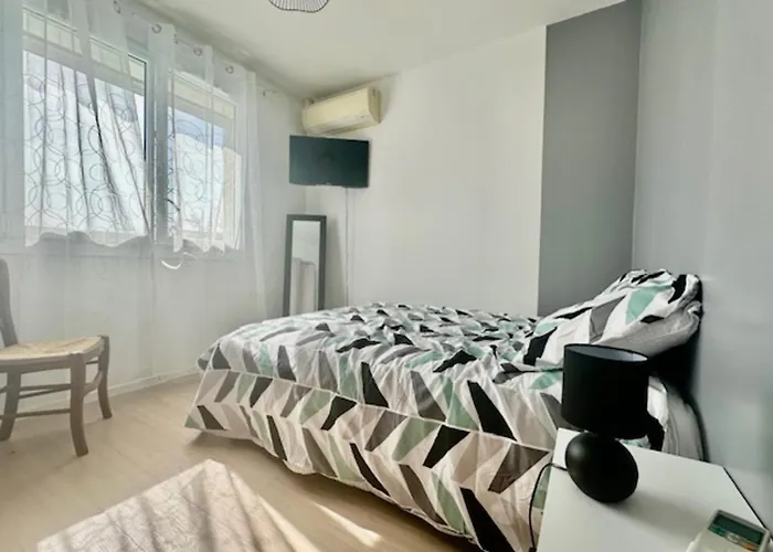 Bright House In Comfort Up To 6! *